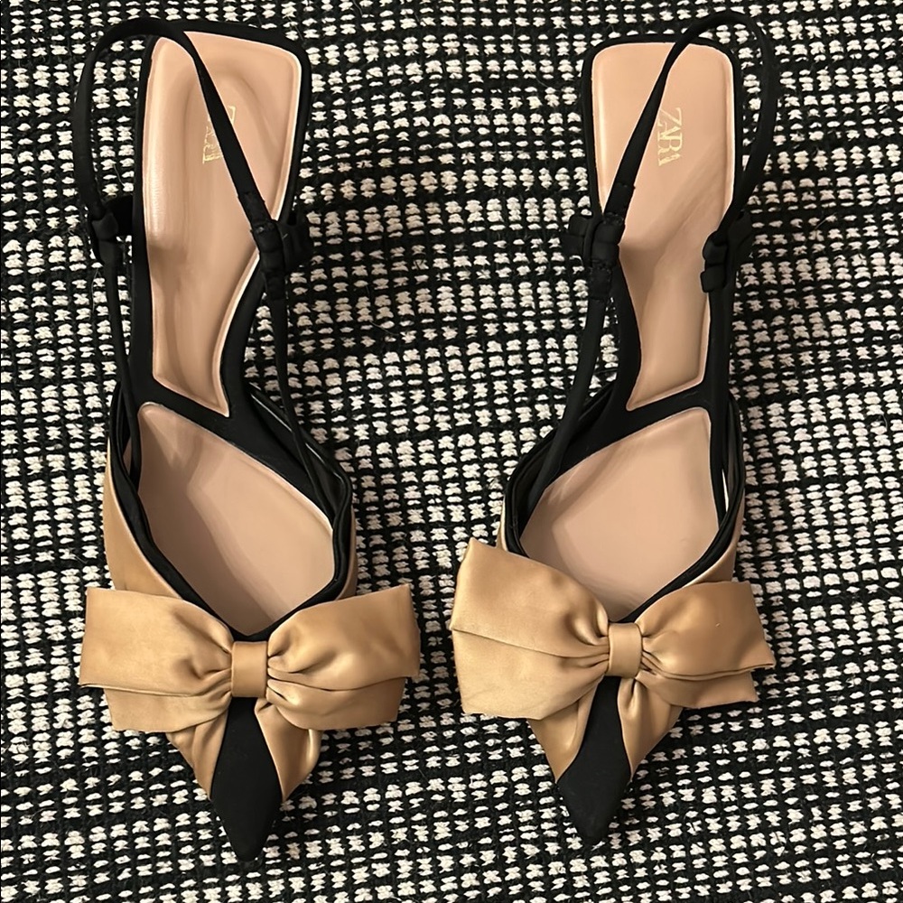 Zara Heels Size 9 Black and Gold Bow Slingbacks Classy Dress up Cocktail - Picture 1 of 5